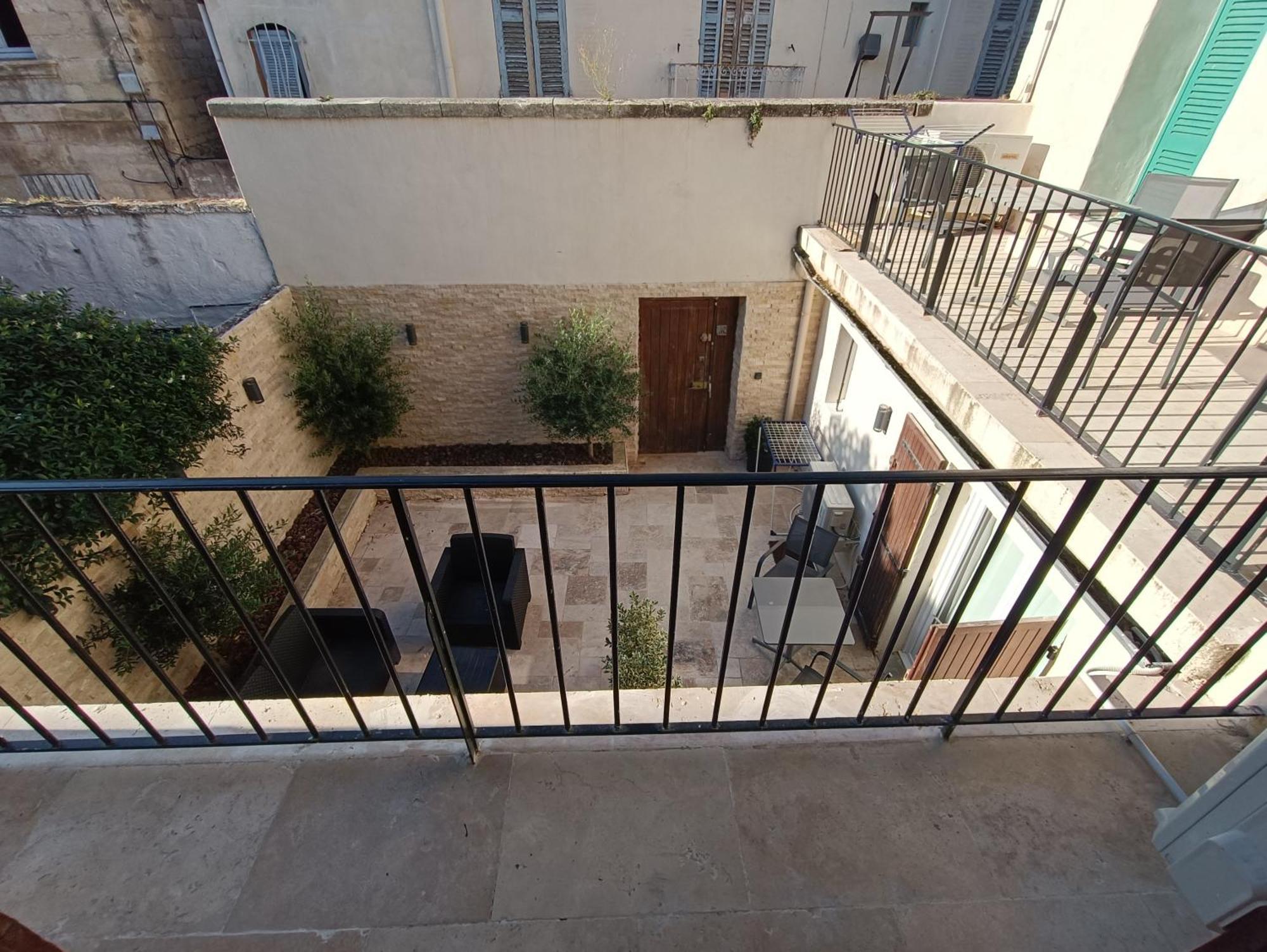 Appartements Et Studio Renoves En 2022, Intra Muros אביניון מראה חיצוני תמונה