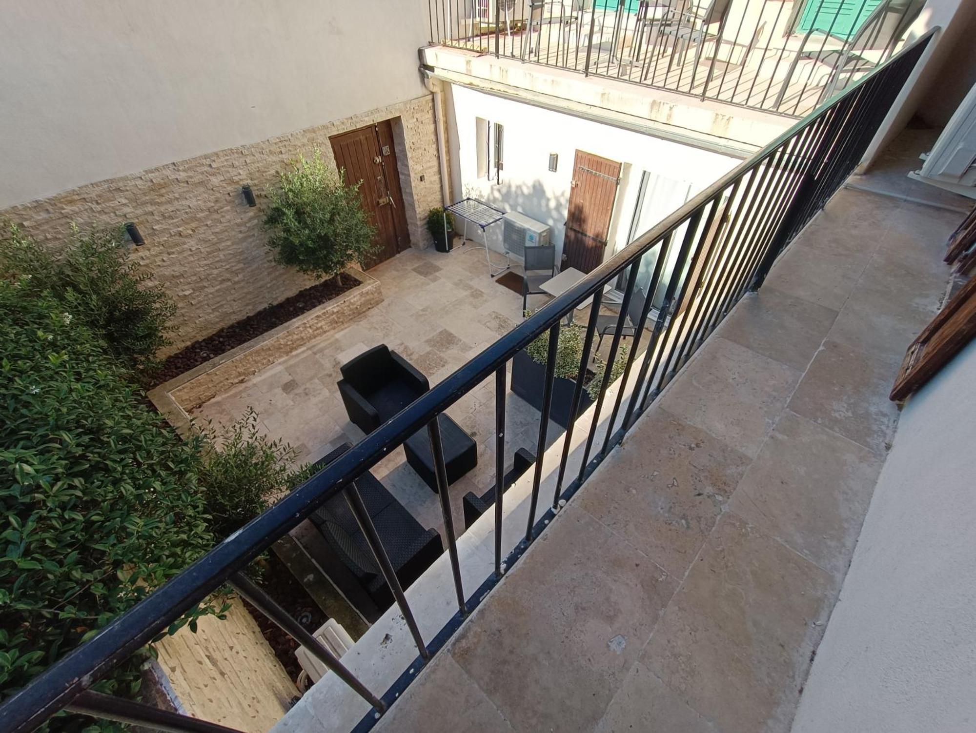 Appartements Et Studio Renoves En 2022, Intra Muros אביניון מראה חיצוני תמונה